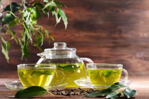 teh hijau dalam teko